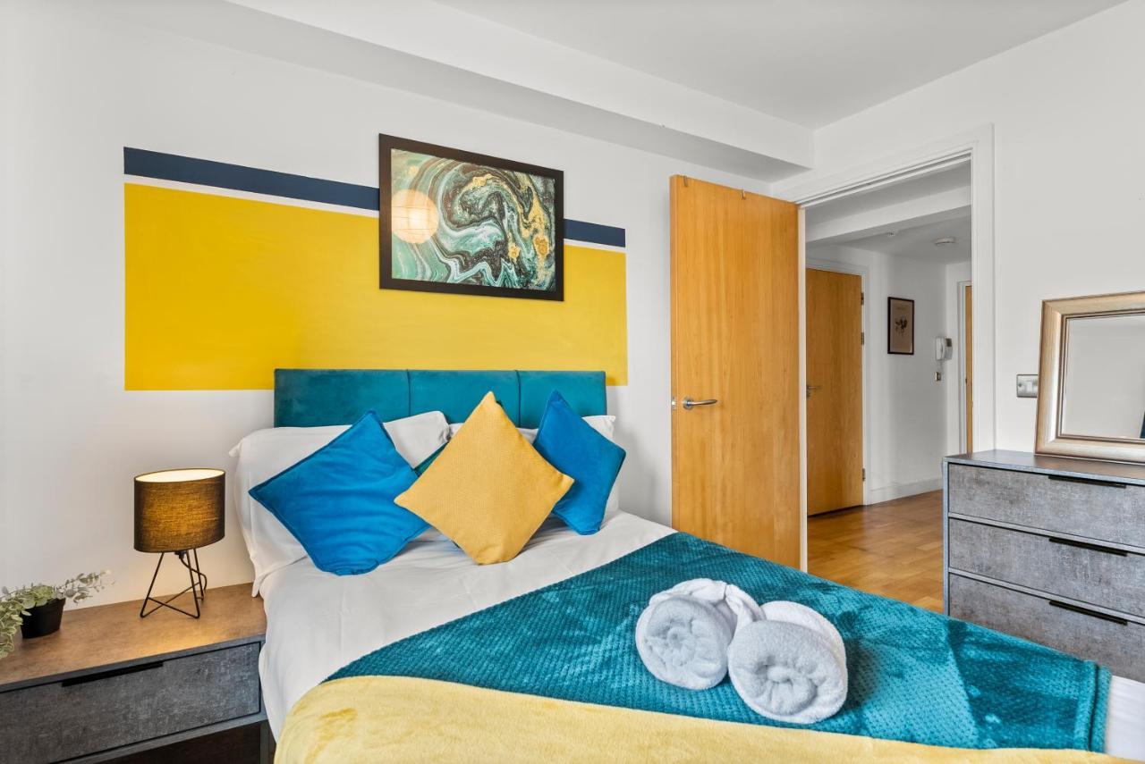 Enchanting Bristol Abode -Sleeps 6 With Balcony! Extérieur photo