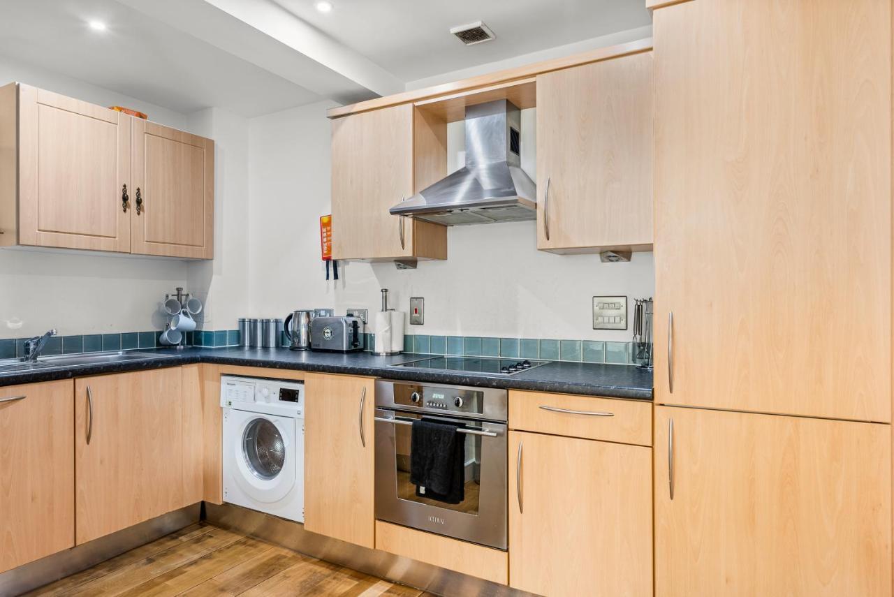 Enchanting Bristol Abode -Sleeps 6 With Balcony! Extérieur photo