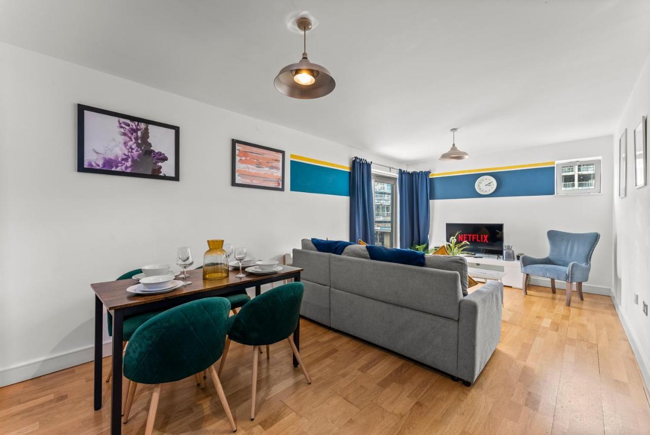 Enchanting Bristol Abode -Sleeps 6 With Balcony! Extérieur photo